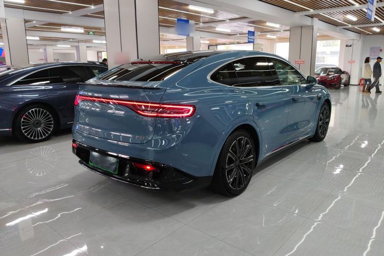 Used Hima Luxeed R7 2024 All-Electric 667 km Max