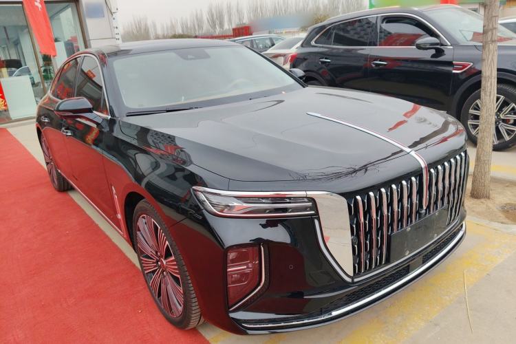 Used Hongqi H9 2025 Model Facelifted 2.0T Two-Wheel Drive Flag-Style Luxury Business Edition, 5 Seats