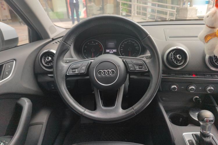 Used Audi A3 2017 Sportback 35 TFSI Fashion Model Steering Wheel