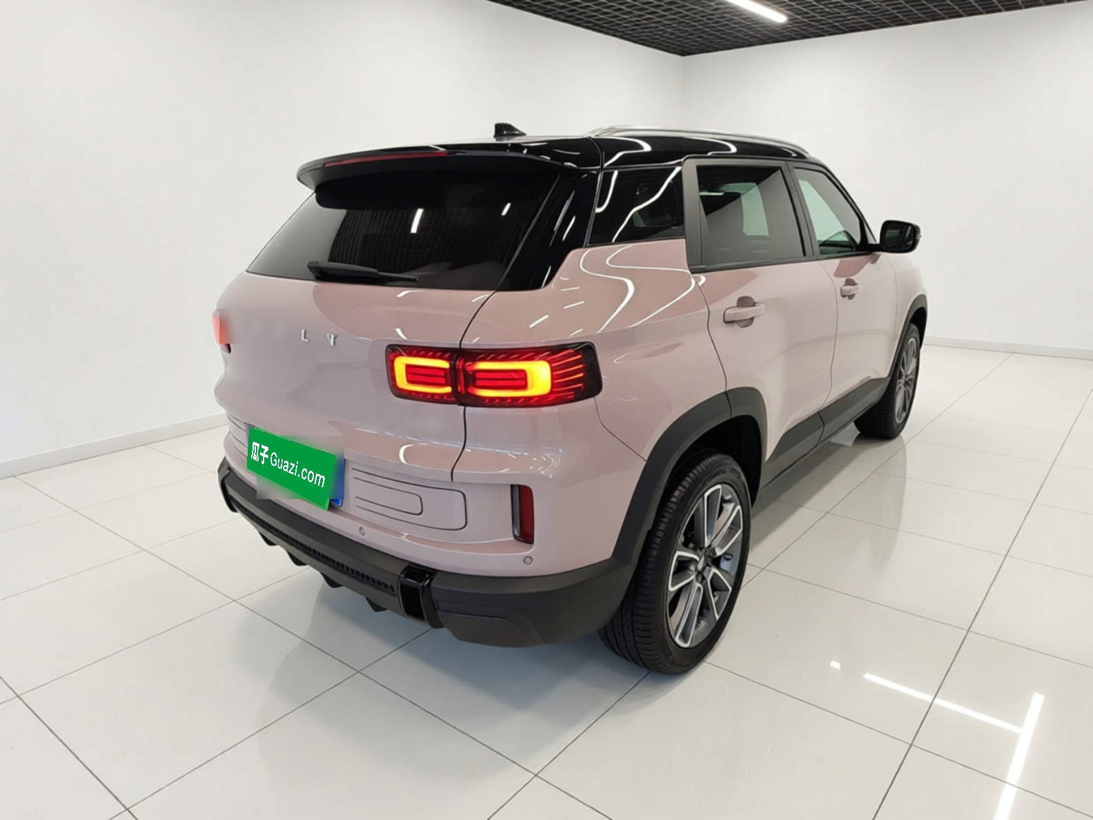 Geely Auto icon 2026 Model Chocolate 1.5TD Pure & Refined Edition — снимка 6