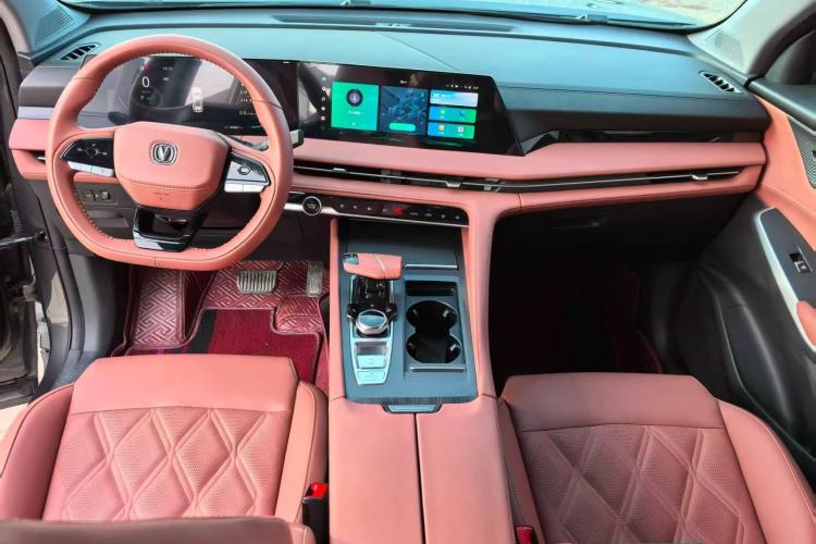 Used CHANGAN CS75 PLUS 2023 3rd Generation 1.5T Automatic Prestige Model Interior 1