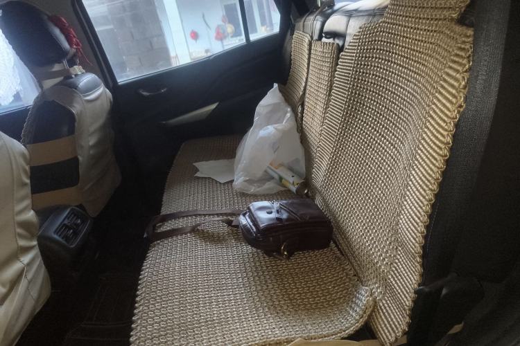 Used Nissan Terra 2018 2.5L Automatic 2WD Luxury Edition Left Rear Seat