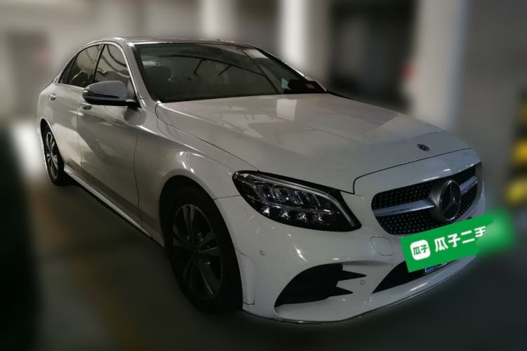 Used Mercedes-Benz C-Class 2021 C 200 L Fashion Edition Sport Version Front Right 45 Deg