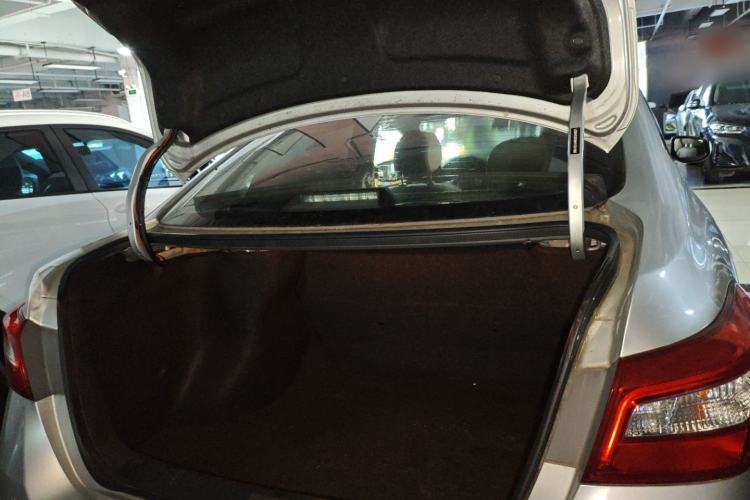 Used Nissan Sylphy 2016 1.6XE CVT Comfort Edition Trunk