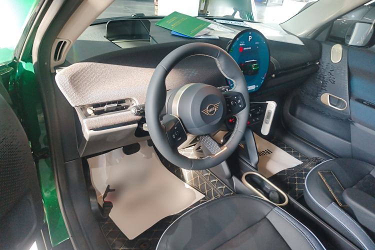 Used MINI Electric MINI COOPER 2024 452km COOPER SE Artist