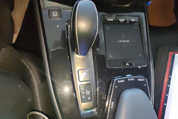 Used Lexus UX New Energy 2020 300e Pure·Joy Edition Gear Lever
