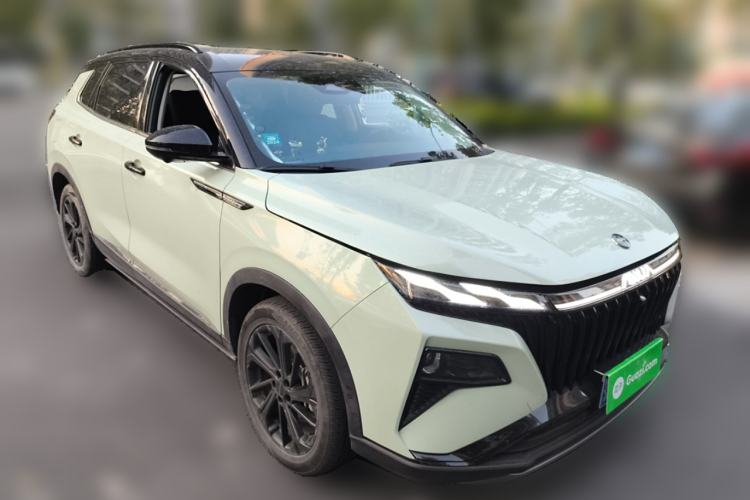 Used Dongfeng Aeolus Huge 2022 Mach Dual-Motor 1.5T MHD Dare-to-Dream Edition
