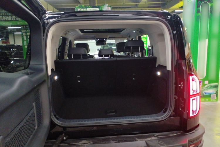 Used Formula Leopard 5 2023 Navigator Edition