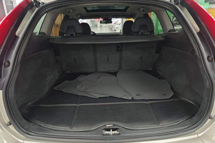 Used Volvo XC60 2017 T5 AWD Smart Upgrade Model
