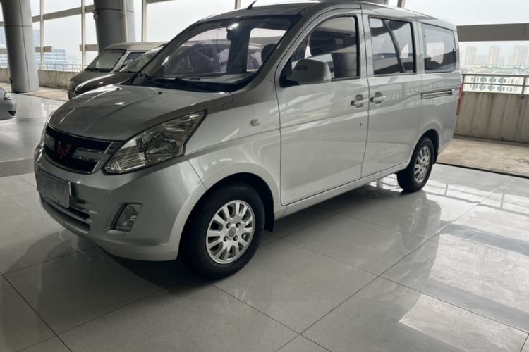 Used Wuling Rongguang V 2018 1.2L Standard Model