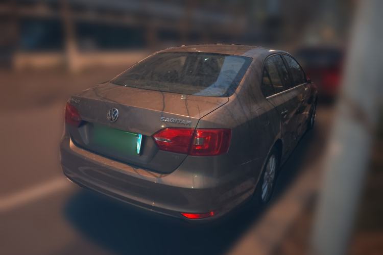 Used Volkswagen Sagitar 2012 1.4TSI Manual Luxury Model Rear Right 45 Deg