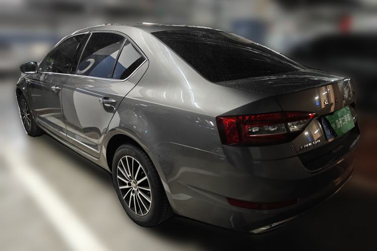 Used Skoda Octavia 2019 1.5L Automatic Smart Drive Luxury Edition China VI Standard