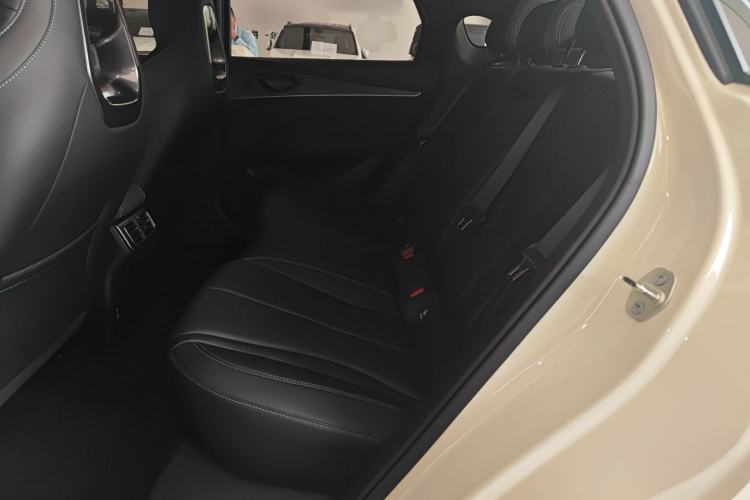 Used BYD Seal 06 New Energy 2025 DM-i Smart Drive 120KM Deluxe Model
