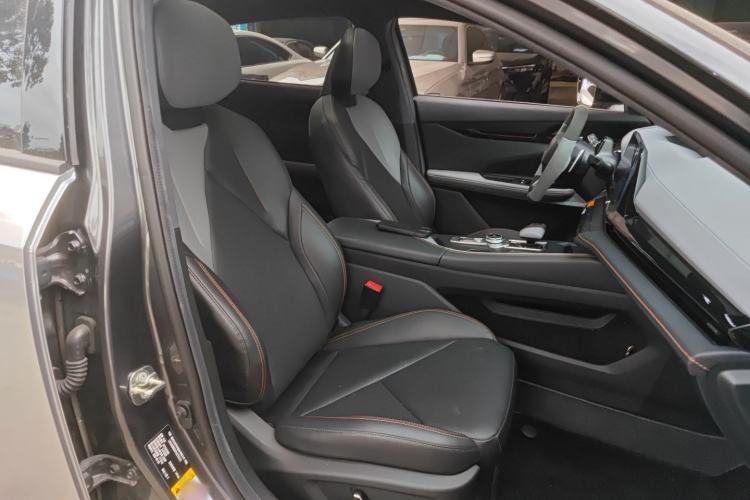 Used CHANGAN UNI-V 2022 1.5T Prestige Version Right Front Seat