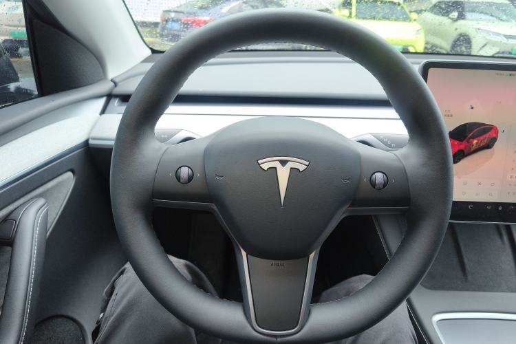 Used Tesla Model Y 2024 Rear-Wheel-Drive Version Steering Wheel