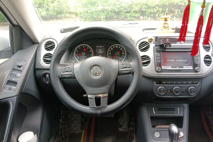 Used Volkswagen Tiguan 2015 1.8TSI Automatic Two-Wheel Drive Luxury Model Steering Wheel