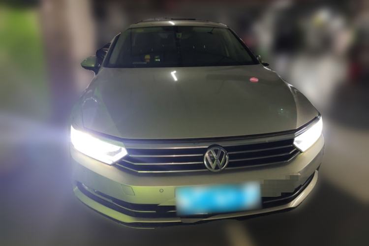 Used Volkswagen Magotan 2018 Facelift 330TSI DSG Luxury Model Front