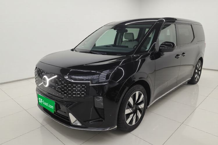 Used Volvo EM90 2025 Ultra Six-Seater