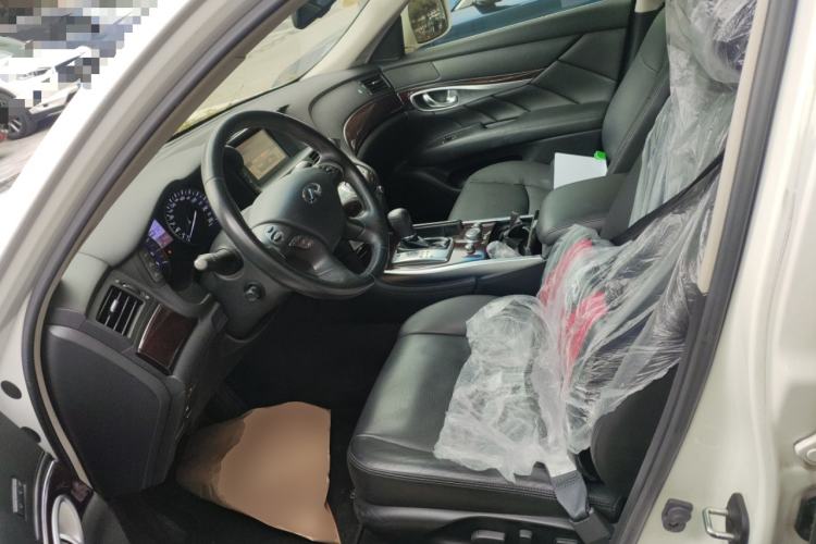 Used Infiniti Q70 2013 Q70L 2.5L Comfort Edition
