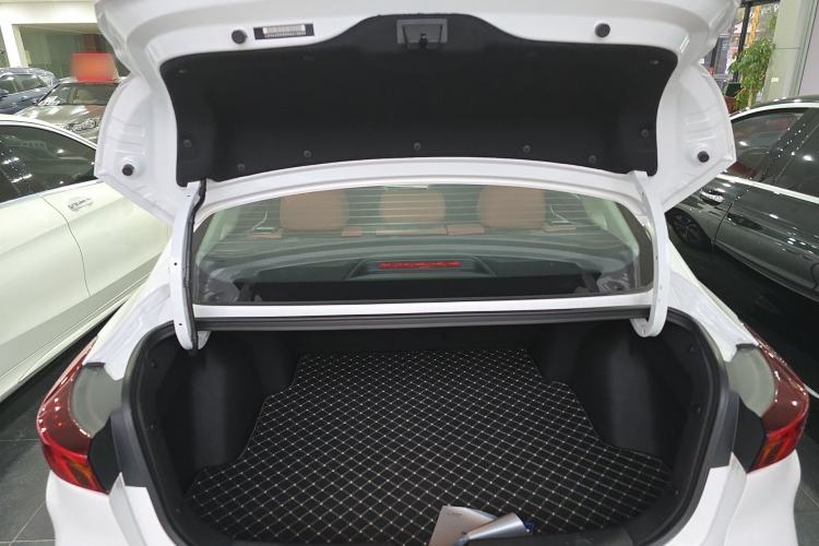 Used CHANGAN Eado 2023 Changan Edition PLUS Blue Whale NE 1.4T GDI DCT Prestige Version Trunk