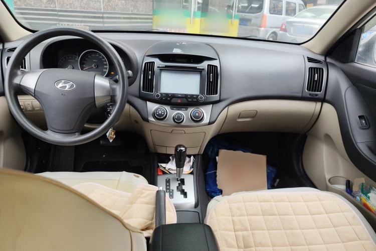 Used Hyundai Celesta 2015 1.6L Automatic Comfort Model
