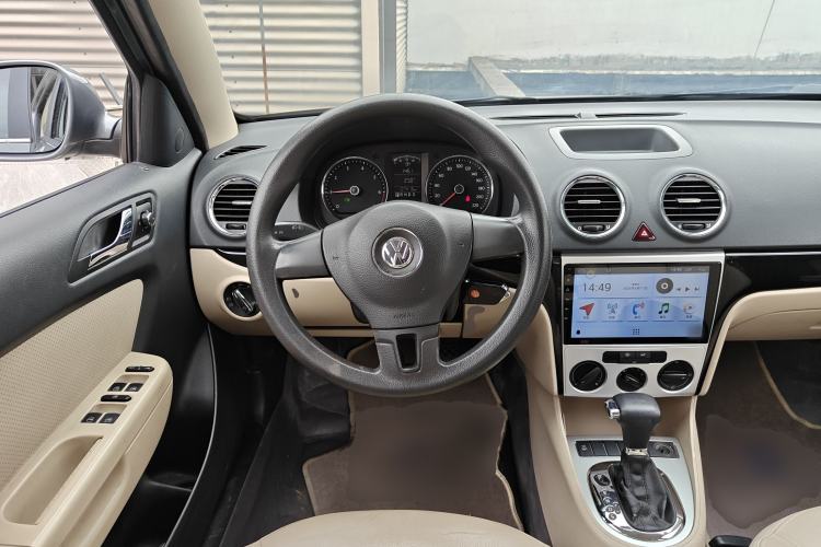 Used Volkswagen Lavida 2011 1.6L Automatic Premium Edition
