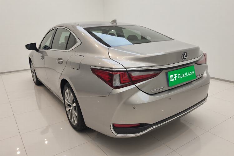 Used Lexus ES 2020 260 Excellence Edition Exterior 3