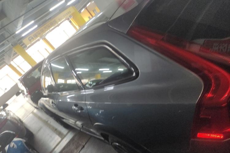 Used Volvo V90 2017 Cross Country T5 AWD Prestige Edition