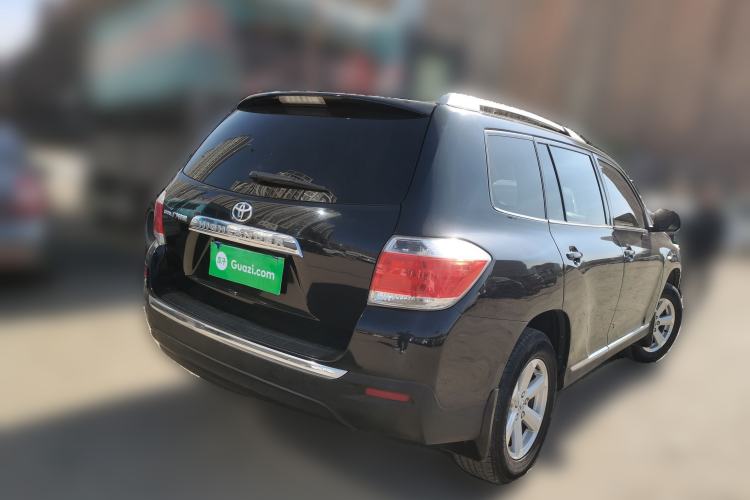 Used Toyota Highlander 2013 2.7L Two-Wheel Drive 5-Seater Purple Gold Edition
