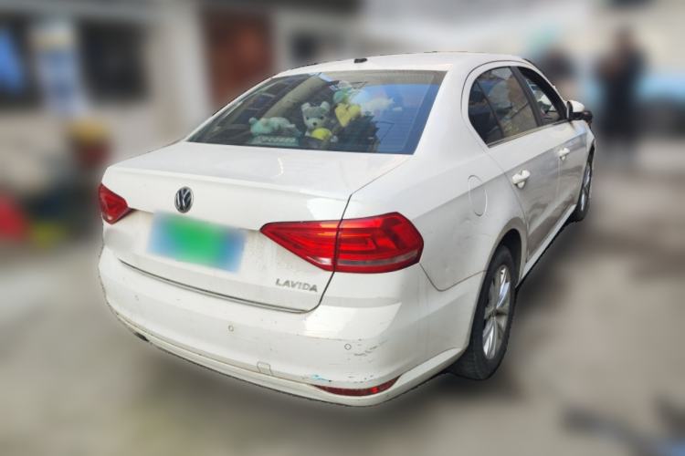 Used Volkswagen Lavida 2015 1.6L Automatic Comfort Edition
