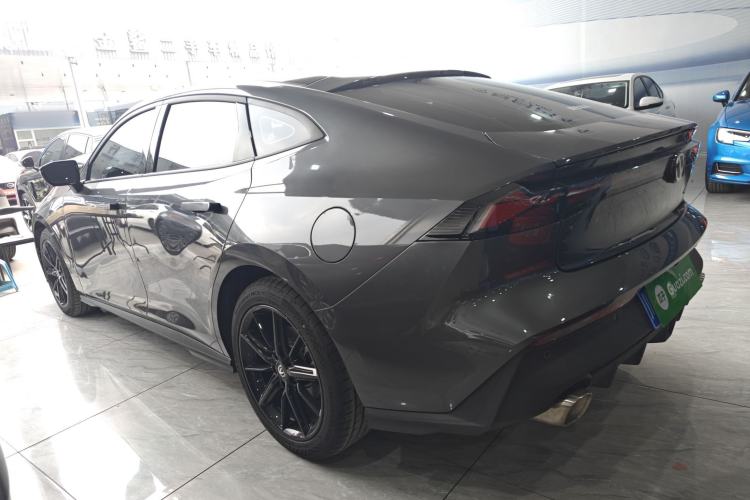 Used Changan UNI-V 2024 1.5T High-Energy Version
