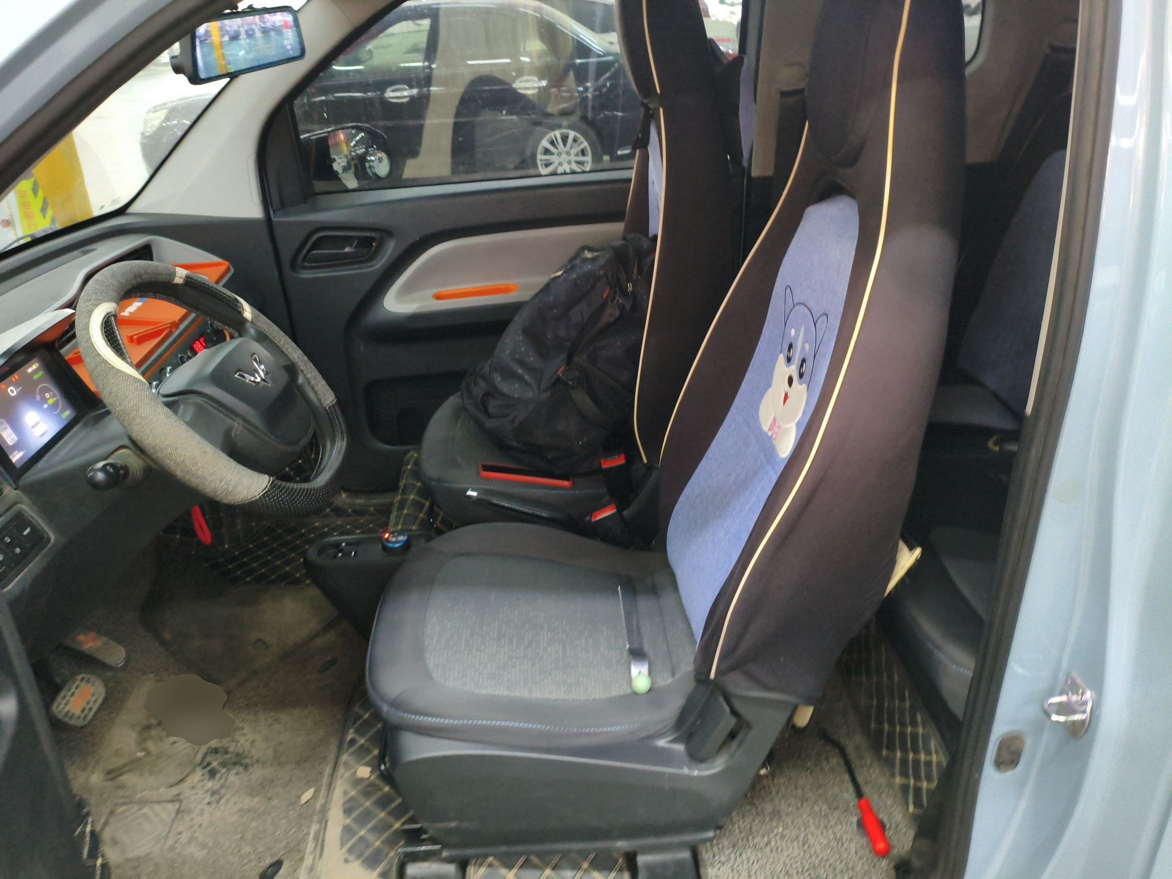 Переднее сиденье в автомобиле