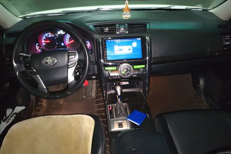 Used Toyota Reiz 2010 2.5V Fengdu Elite Edition Center Console