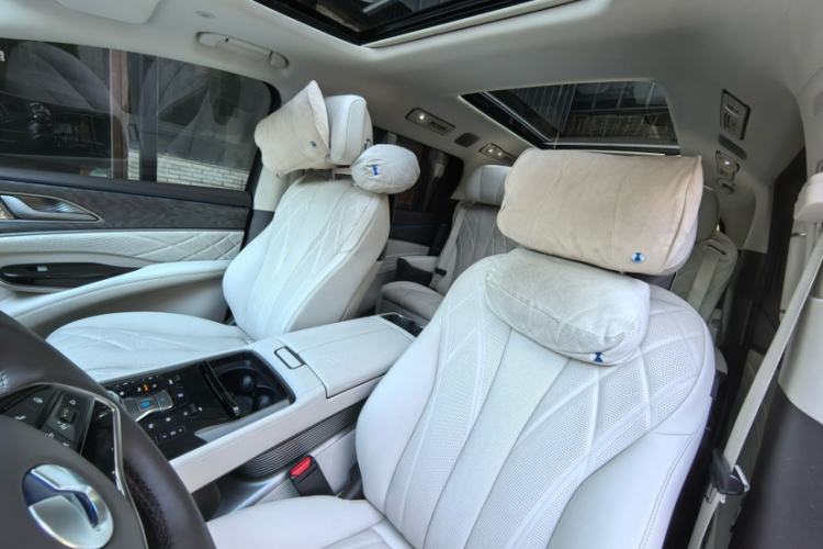 Used Denza D9 2025 DM-i Intelligent Drive 1020 Four-Wheel Drive Prestige Model