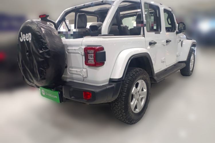 Used Jeep Wrangler 2019 2.0T Sahara Four-Door Brilliant Top Version China VI Emission Standard