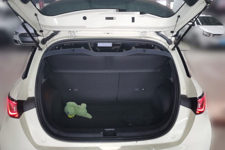 Used BYD Dolphin 2023 420 km Fashion Edition
