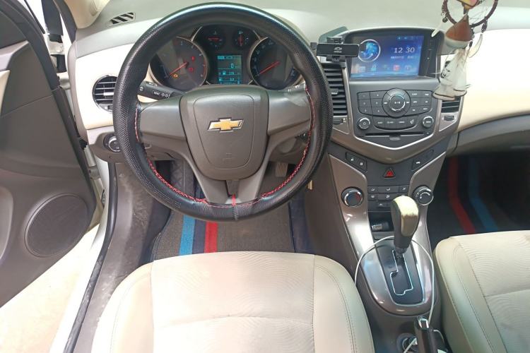 Used Chevrolet Cruze 2015 1.5L Classic SE AT Steering Wheel