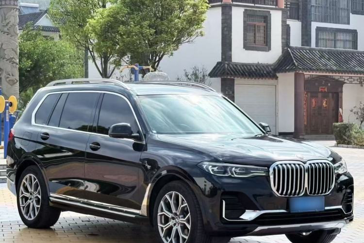 Used BMW X7 2020 xDrive40i Luxury Package with Leading Features