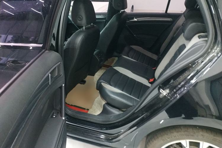 Used Volkswagen Golf 2019 280TSI DSG R-Line Model China V Standard Left Rear Seat