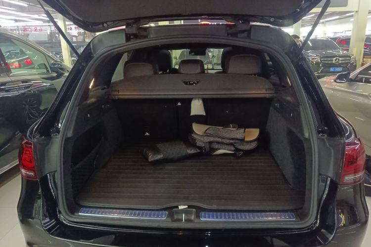 Used Mercedes-Benz GLC 2020 Facelift GLC 300 L 4MATIC Dynamic Edition
