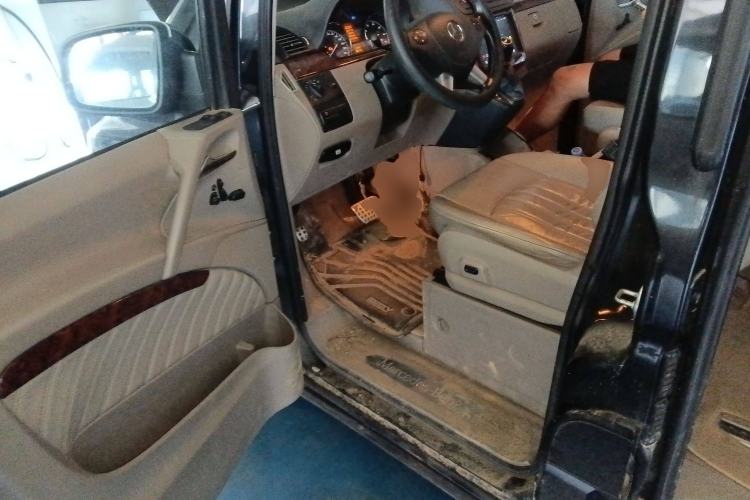 Used Mercedes-Benz Viano 2013 3.0L Navigator Edition
