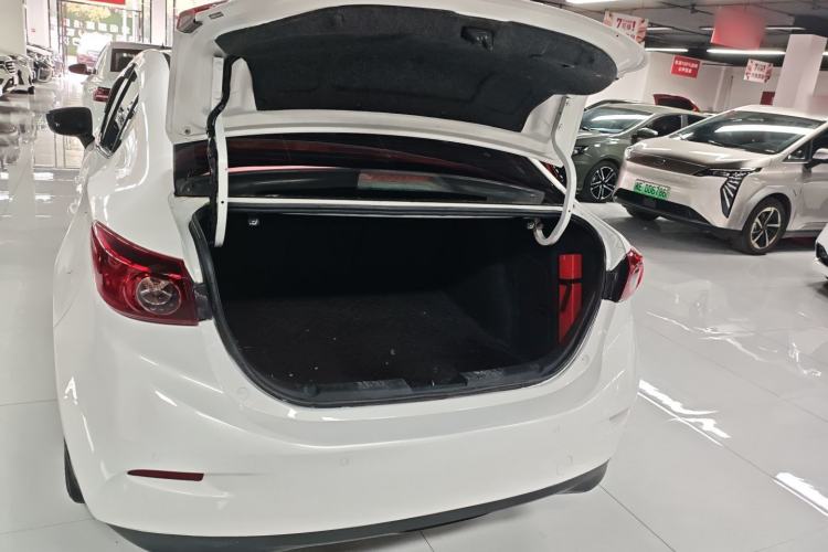 Used Mazda 3 Axela 2017 Sedan 1.5L Automatic Comfort Model Emission Standard China V