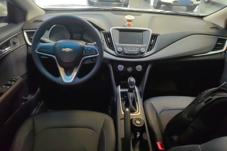 Used Chevrolet Cavalier 2019 320 Automatic Xinyue Edition Center Console