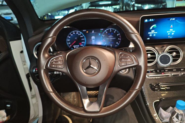 Used Mercedes-Benz GLC 2019 GLC 260 4MATIC Luxury Model
