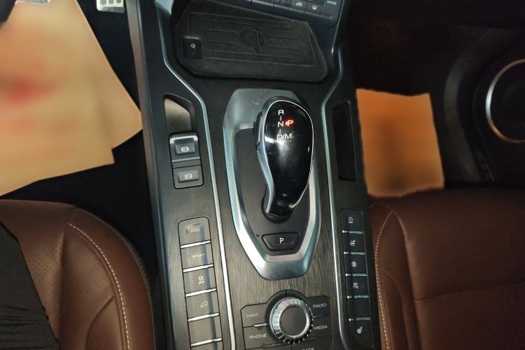 Used Wey VV6 2019 2.0T Two-Wheel-Drive Ultra-Luxury Version China VI Standard