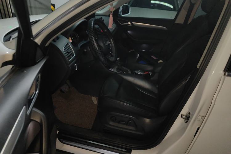 Used Audi Q3 2015 35 TFSI quattro Technology Edition Driver Seat