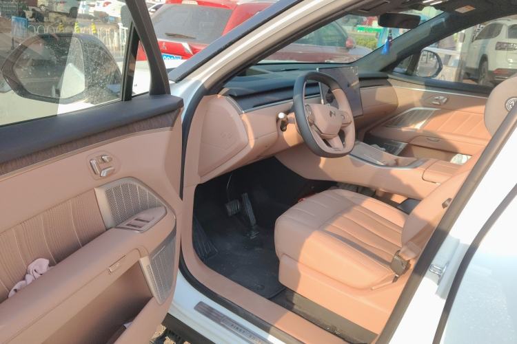 Used ONVO Luxeed L90 2025 Model—Max Six-Seater Version Driver Seat