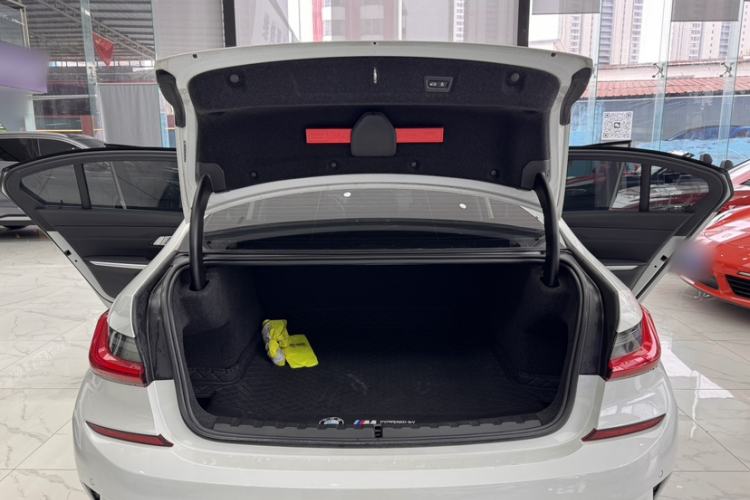 Used BMW 3 Series 2020 325Li M Sport Package Trunk