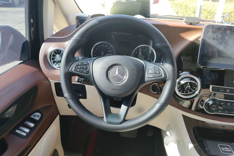 Used Mercedes-Benz Vito 2021 2.0T Elite Version 7 Seats