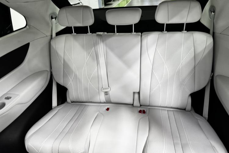 Used XPeng X9 2024 702 Ultra-Long Range Max